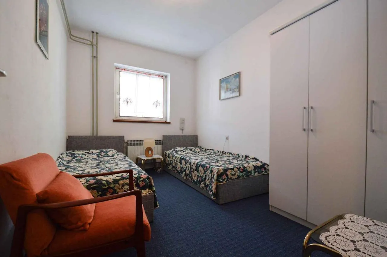 Apartment In Pula/Istrien 27825 Croatia