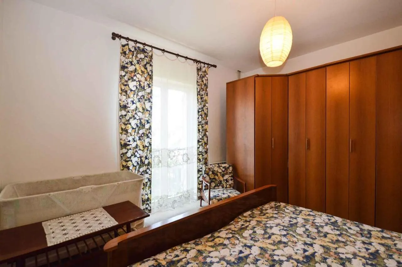 Apartment In Pula/Istrien 27825