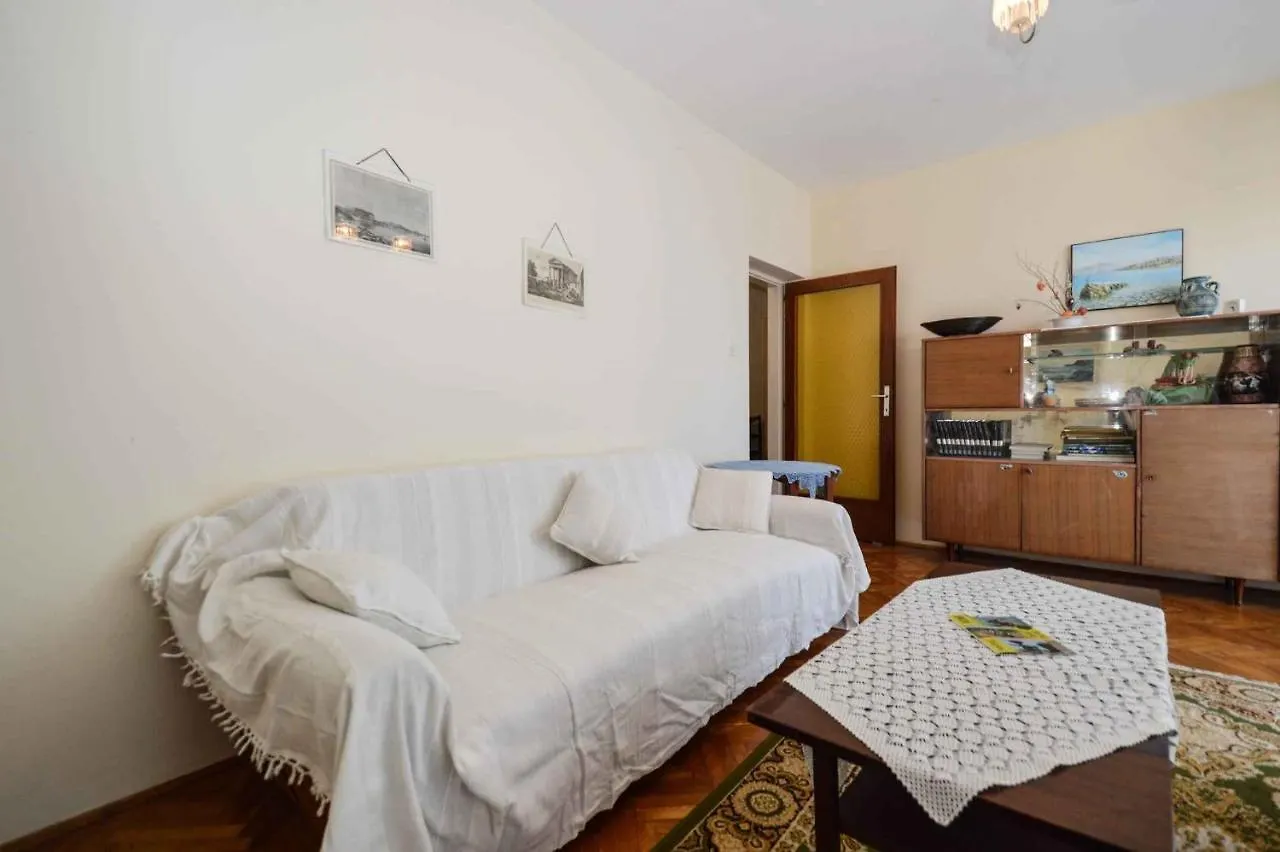 Apartment In Pula/Istrien 27825